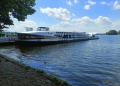Comedy BOAT